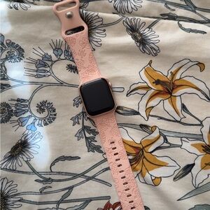 40mm Apple Watch Series 4 rose gold